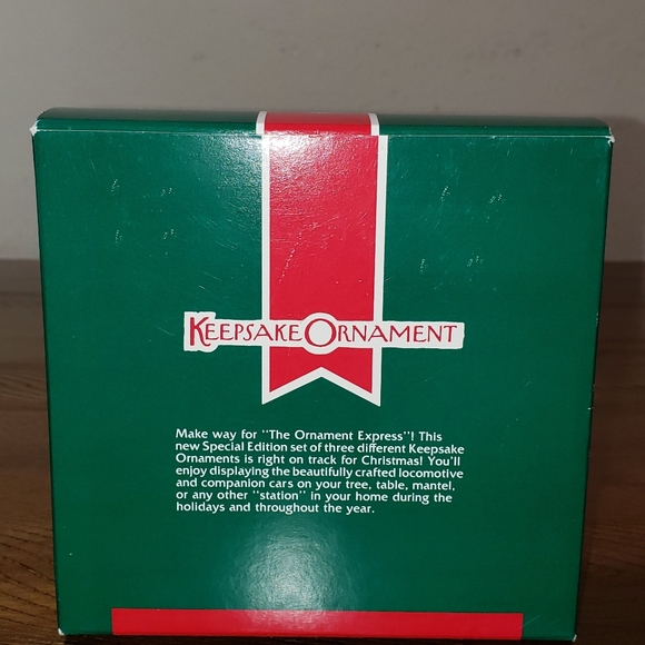 Hallmark Ornament Train - Picture 7 of 8